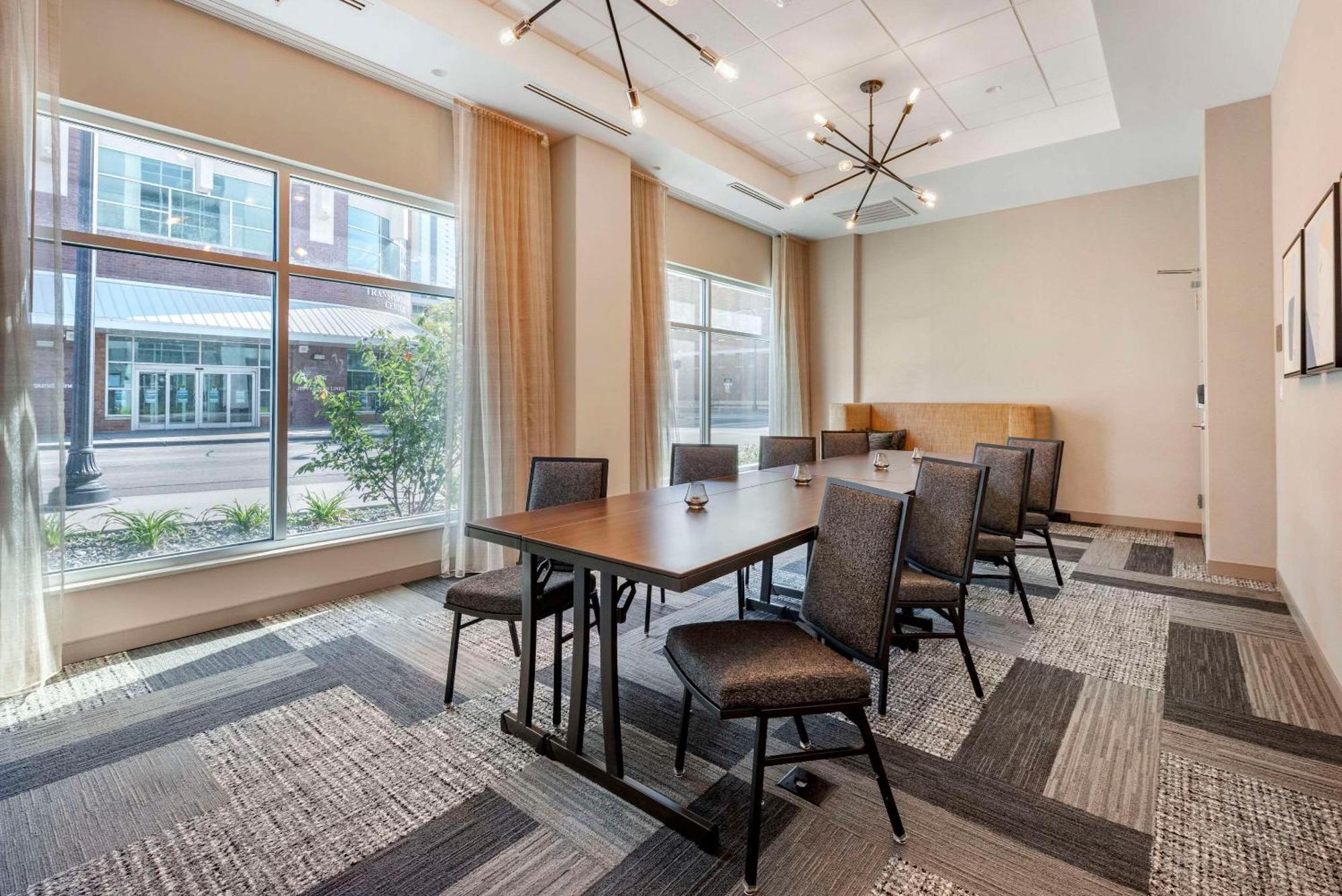 Cambria Hotel Minneapolis Downtown Экстерьер фото